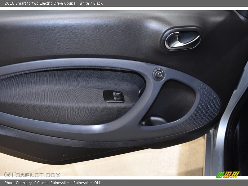 White / Black 2018 Smart fortwo Electric Drive Coupe