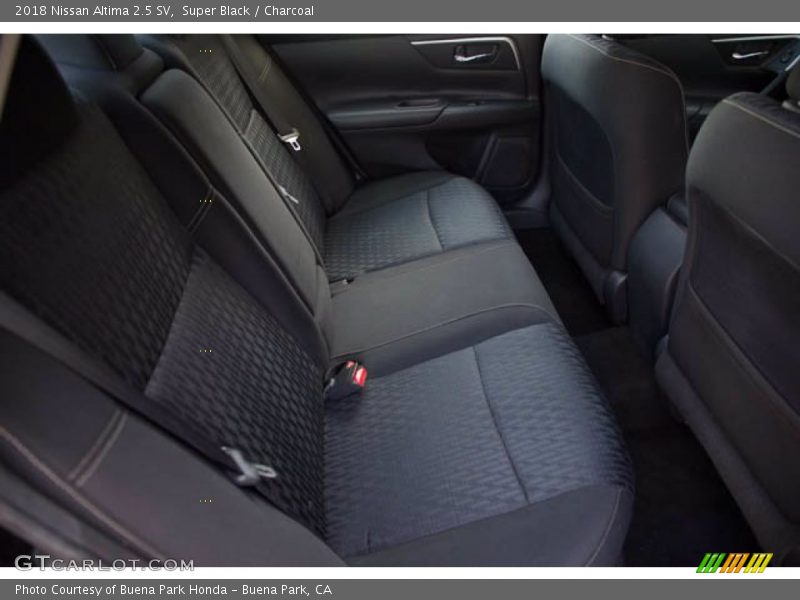 Super Black / Charcoal 2018 Nissan Altima 2.5 SV