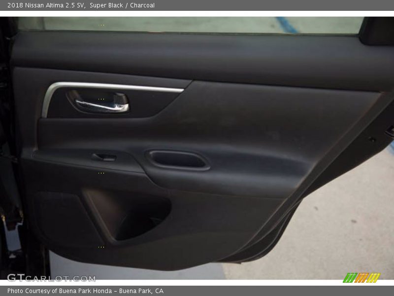 Super Black / Charcoal 2018 Nissan Altima 2.5 SV