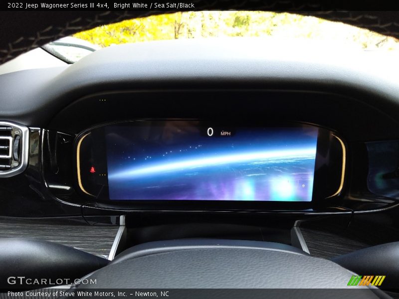 Bright White / Sea Salt/Black 2022 Jeep Wagoneer Series III 4x4