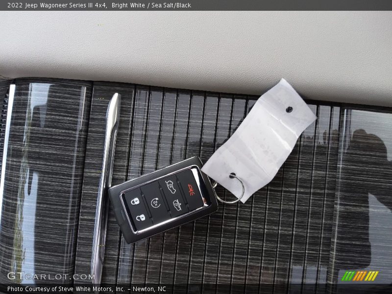 Keys of 2022 Wagoneer Series III 4x4