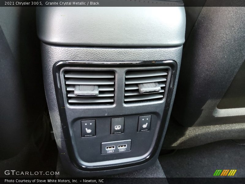 Granite Crystal Metallic / Black 2021 Chrysler 300 S