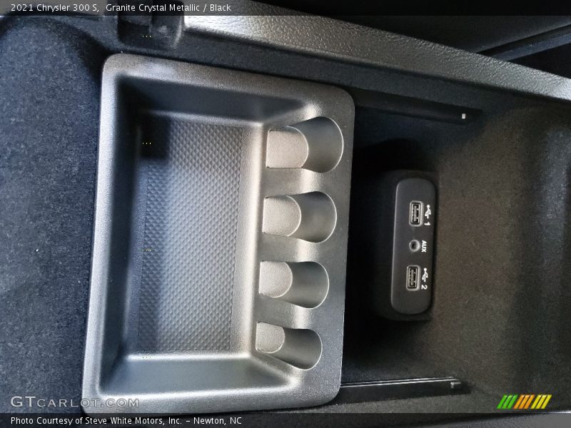Granite Crystal Metallic / Black 2021 Chrysler 300 S