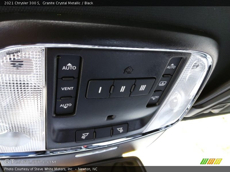 Granite Crystal Metallic / Black 2021 Chrysler 300 S