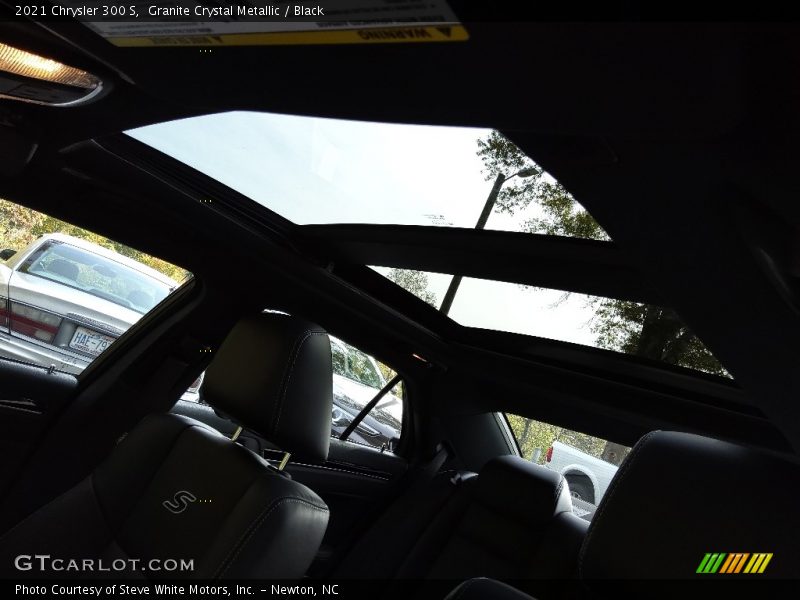 Granite Crystal Metallic / Black 2021 Chrysler 300 S