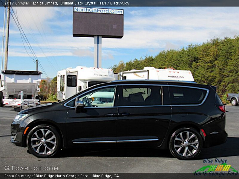 Brilliant Black Crystal Pearl / Black/Alloy 2017 Chrysler Pacifica Limited