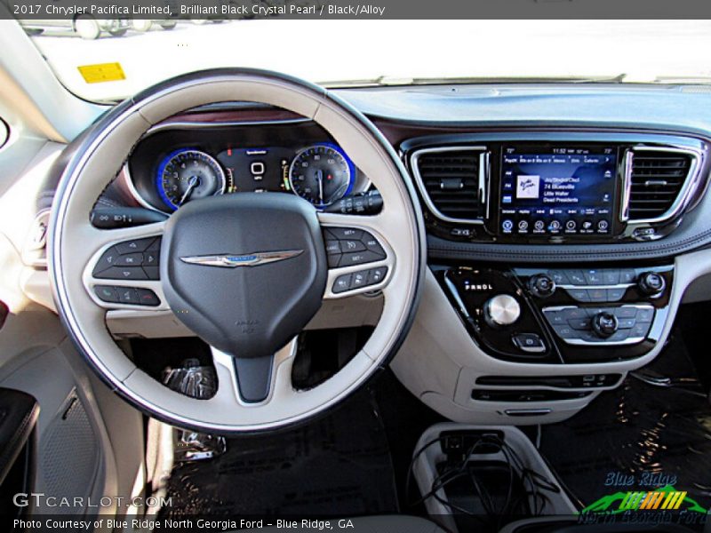 Brilliant Black Crystal Pearl / Black/Alloy 2017 Chrysler Pacifica Limited