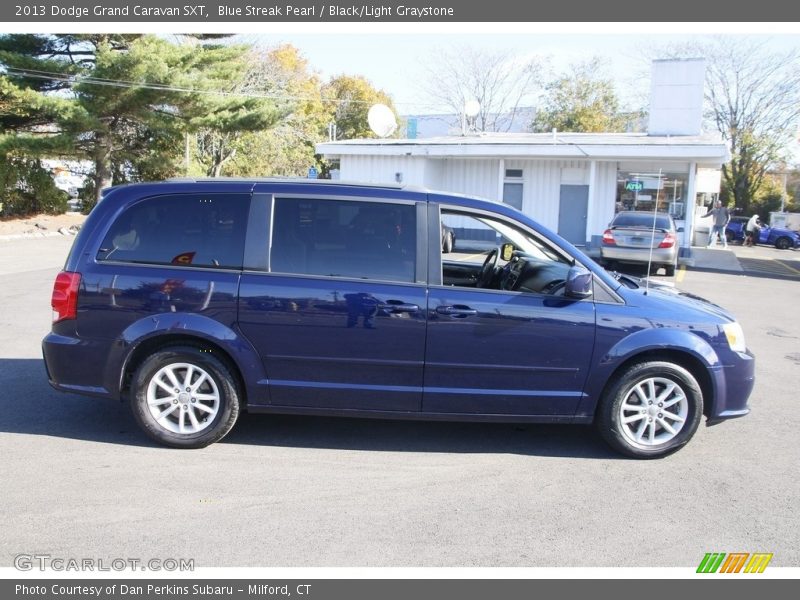 Blue Streak Pearl / Black/Light Graystone 2013 Dodge Grand Caravan SXT