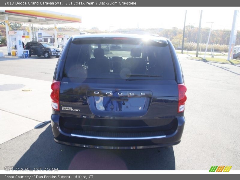 Blue Streak Pearl / Black/Light Graystone 2013 Dodge Grand Caravan SXT