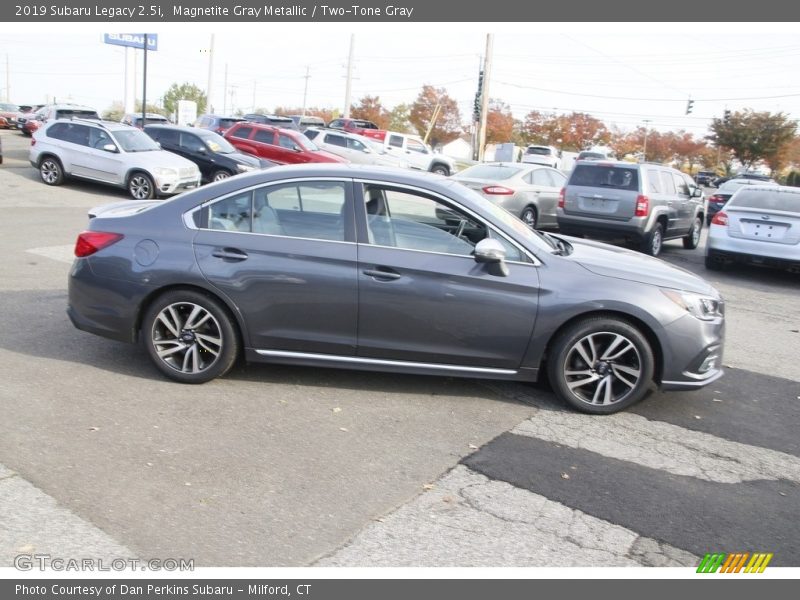 Magnetite Gray Metallic / Two-Tone Gray 2019 Subaru Legacy 2.5i