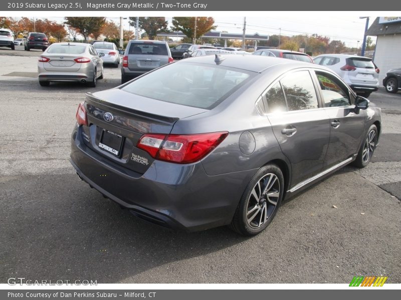 Magnetite Gray Metallic / Two-Tone Gray 2019 Subaru Legacy 2.5i