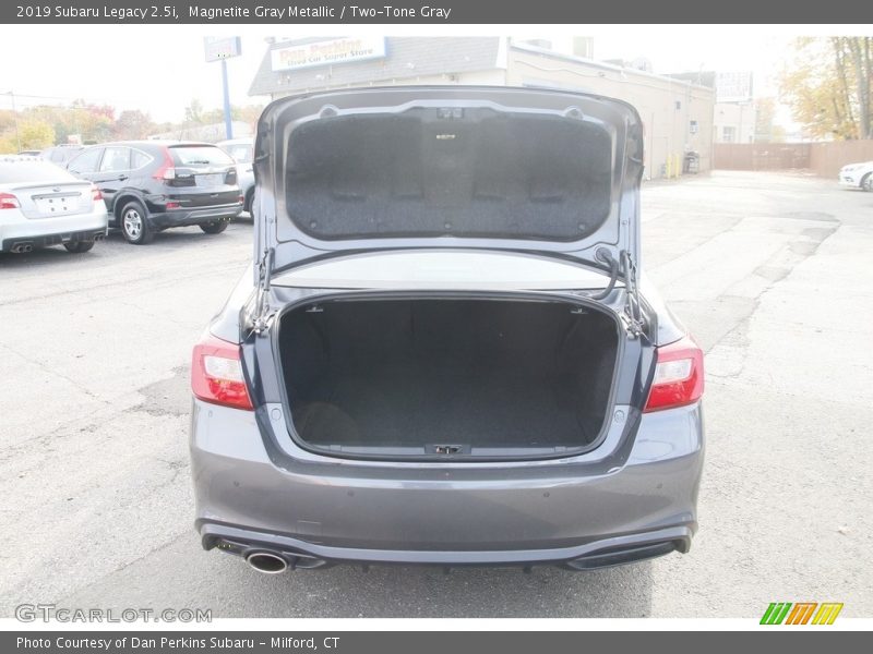 Magnetite Gray Metallic / Two-Tone Gray 2019 Subaru Legacy 2.5i