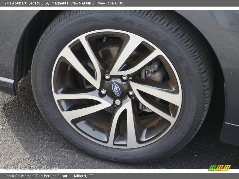 Magnetite Gray Metallic / Two-Tone Gray 2019 Subaru Legacy 2.5i