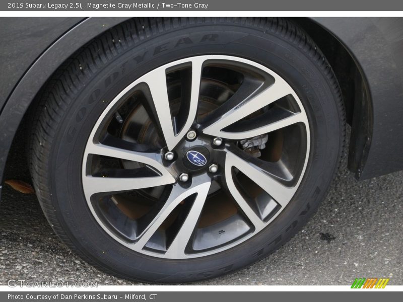 Magnetite Gray Metallic / Two-Tone Gray 2019 Subaru Legacy 2.5i