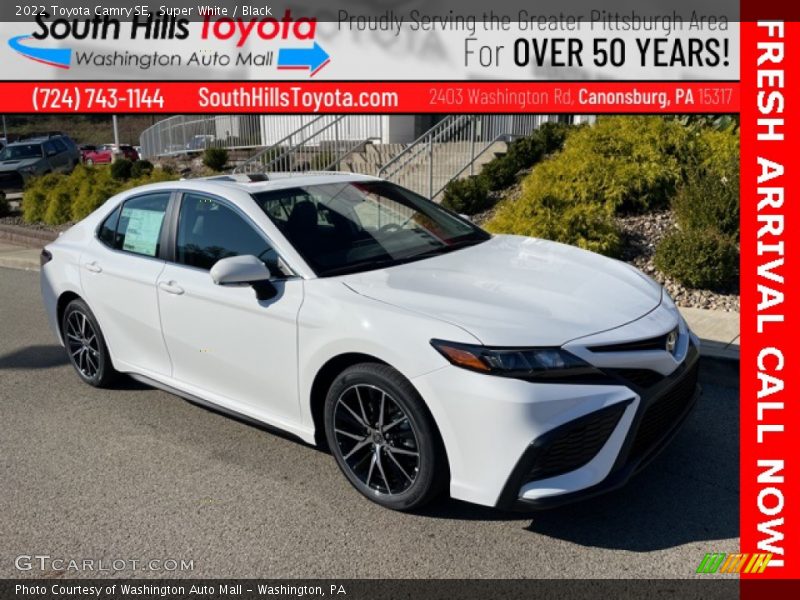 Super White / Black 2022 Toyota Camry SE