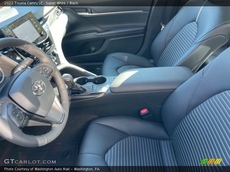 Super White / Black 2022 Toyota Camry SE