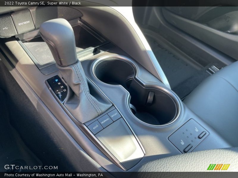 Super White / Black 2022 Toyota Camry SE