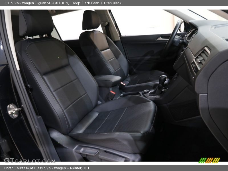 Deep Black Pearl / Titan Black 2019 Volkswagen Tiguan SE 4MOTION