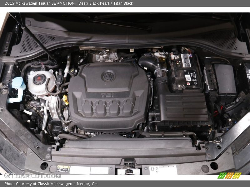 Deep Black Pearl / Titan Black 2019 Volkswagen Tiguan SE 4MOTION