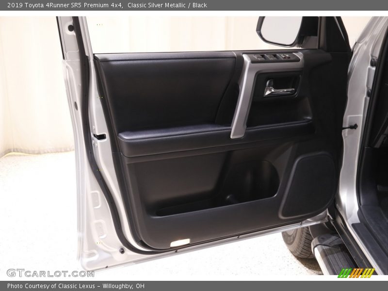 Classic Silver Metallic / Black 2019 Toyota 4Runner SR5 Premium 4x4