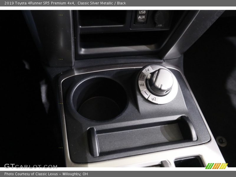Classic Silver Metallic / Black 2019 Toyota 4Runner SR5 Premium 4x4