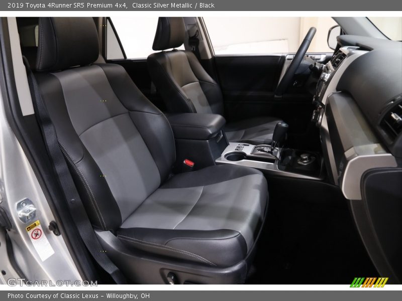 Classic Silver Metallic / Black 2019 Toyota 4Runner SR5 Premium 4x4