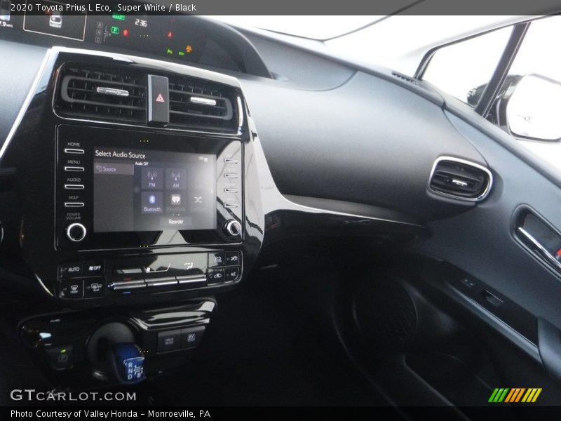 Super White / Black 2020 Toyota Prius L Eco
