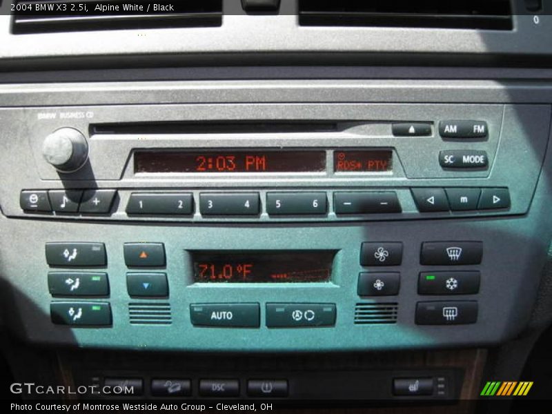 Alpine White / Black 2004 BMW X3 2.5i
