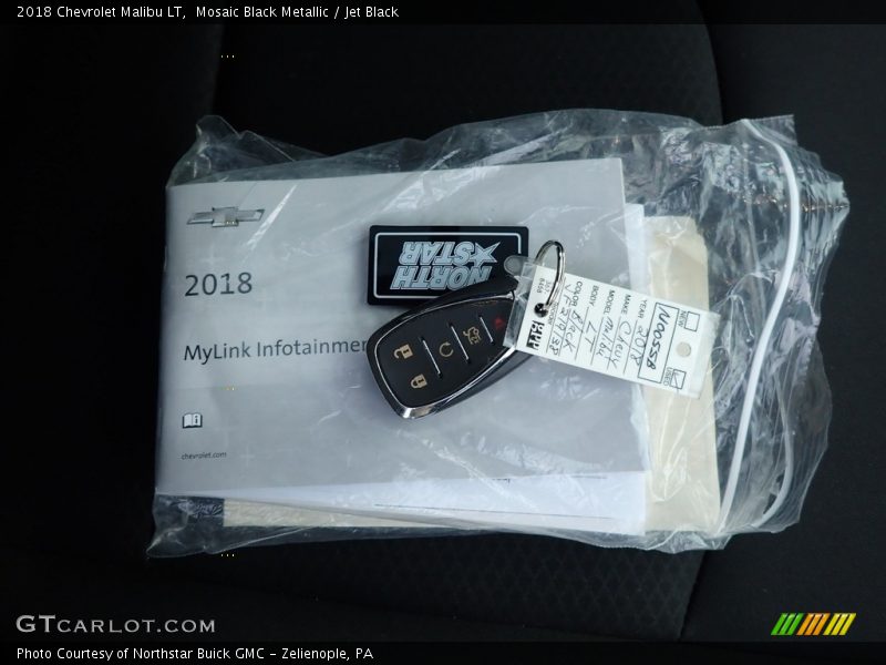 Mosaic Black Metallic / Jet Black 2018 Chevrolet Malibu LT