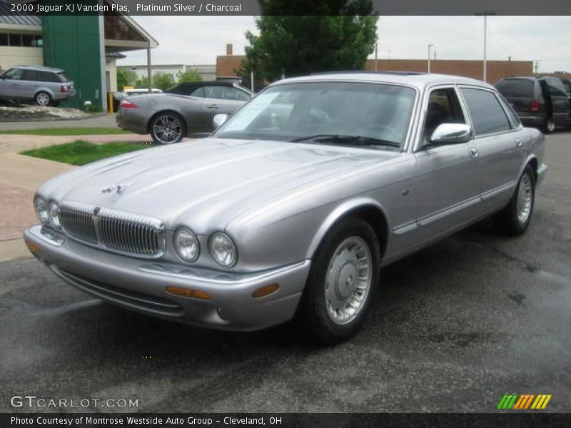 Platinum Silver / Charcoal 2000 Jaguar XJ Vanden Plas