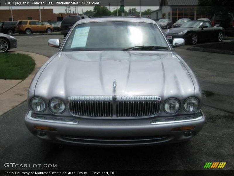 Platinum Silver / Charcoal 2000 Jaguar XJ Vanden Plas
