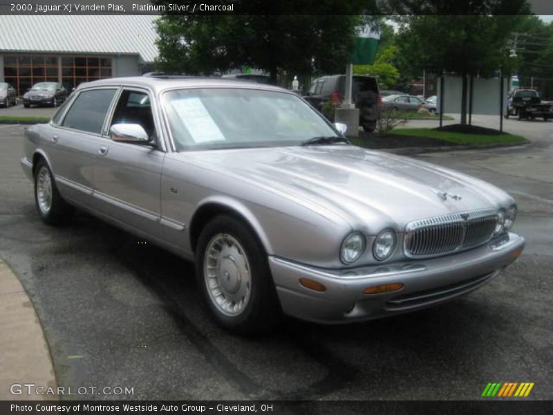 Platinum Silver / Charcoal 2000 Jaguar XJ Vanden Plas