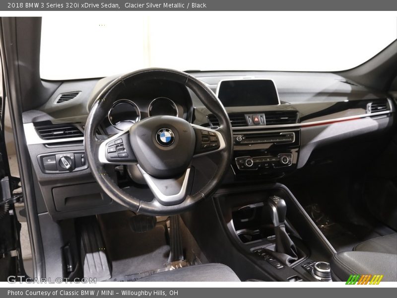 Glacier Silver Metallic / Black 2018 BMW 3 Series 320i xDrive Sedan