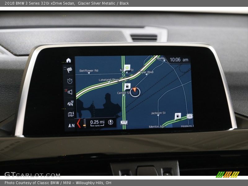 Glacier Silver Metallic / Black 2018 BMW 3 Series 320i xDrive Sedan