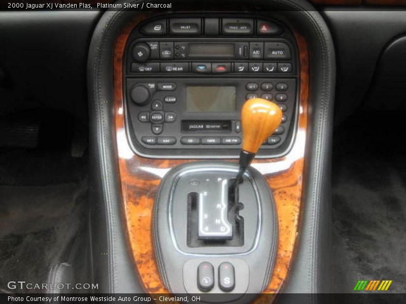 Platinum Silver / Charcoal 2000 Jaguar XJ Vanden Plas