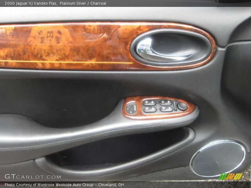 Platinum Silver / Charcoal 2000 Jaguar XJ Vanden Plas