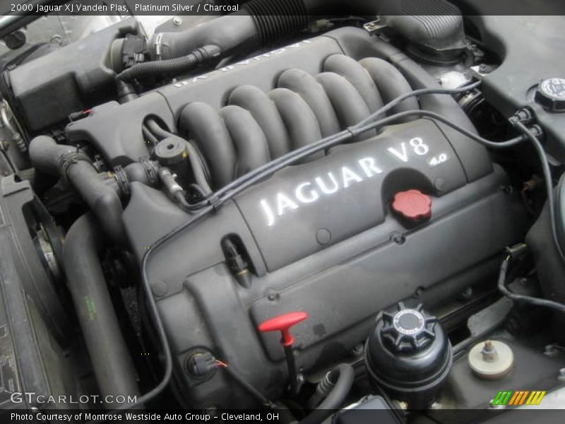 Platinum Silver / Charcoal 2000 Jaguar XJ Vanden Plas