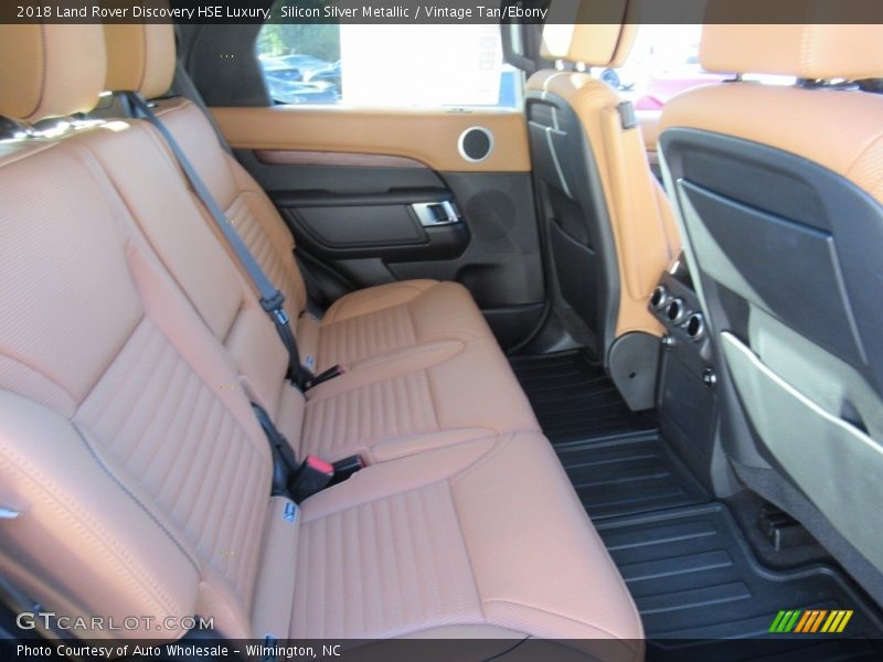 Silicon Silver Metallic / Vintage Tan/Ebony 2018 Land Rover Discovery HSE Luxury