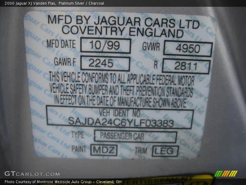 Platinum Silver / Charcoal 2000 Jaguar XJ Vanden Plas