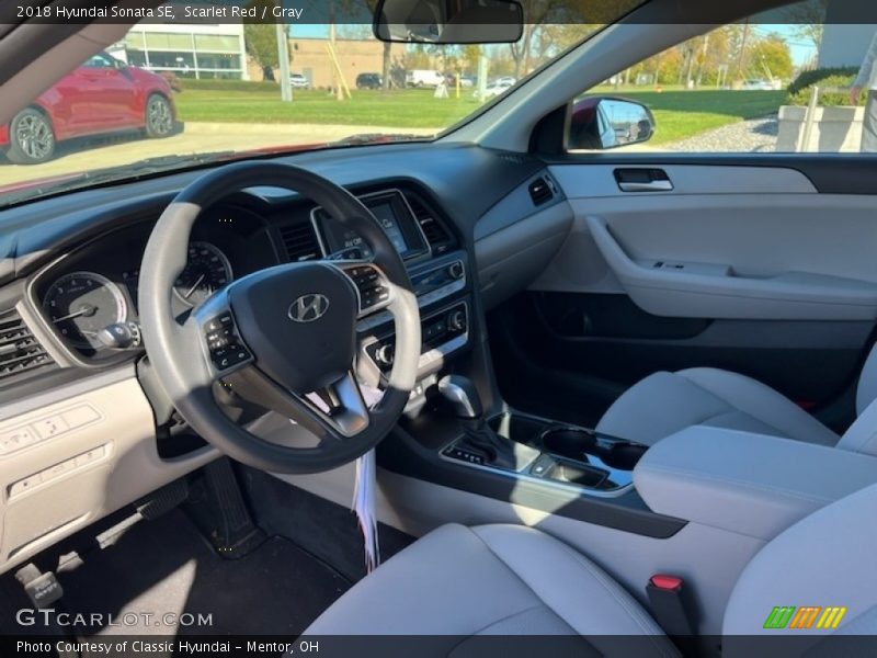 Scarlet Red / Gray 2018 Hyundai Sonata SE