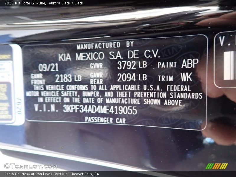 Aurora Black / Black 2021 Kia Forte GT-Line