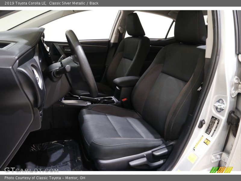 Classic Silver Metallic / Black 2019 Toyota Corolla LE