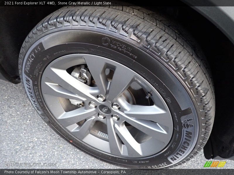  2021 Explorer XLT 4WD Wheel