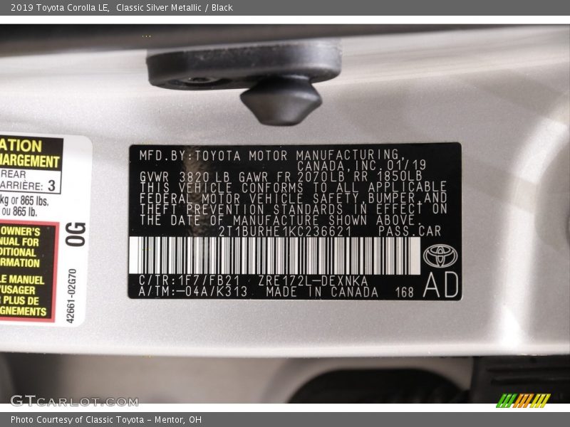 Classic Silver Metallic / Black 2019 Toyota Corolla LE