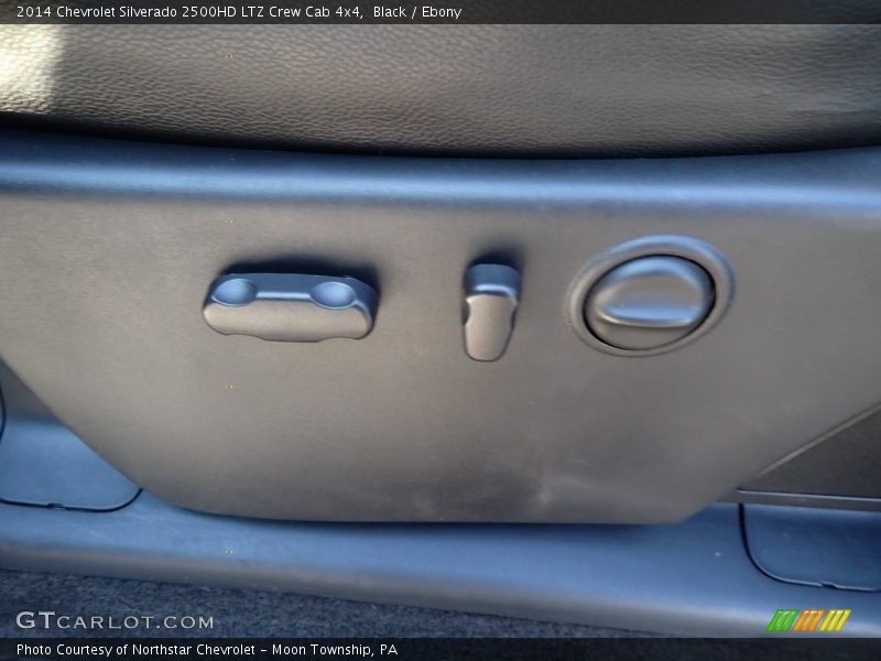 Front Seat of 2014 Silverado 2500HD LTZ Crew Cab 4x4