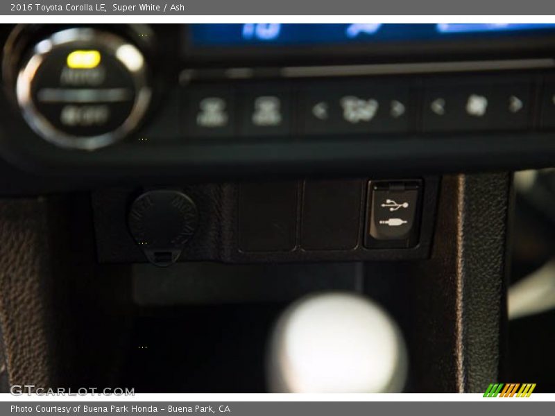 Super White / Ash 2016 Toyota Corolla LE