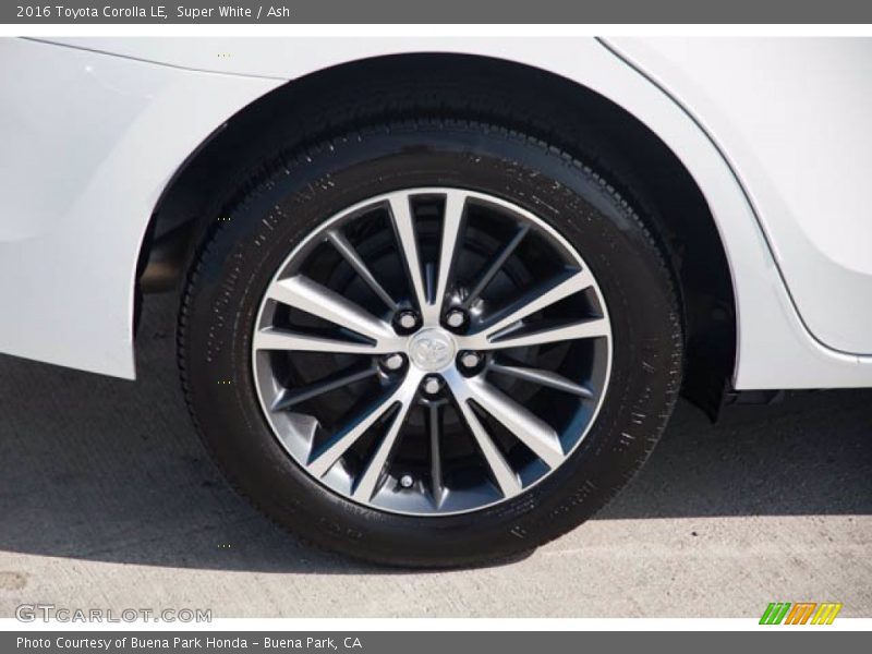 Super White / Ash 2016 Toyota Corolla LE