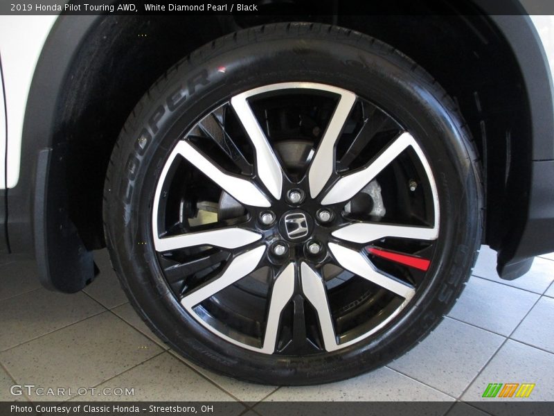 White Diamond Pearl / Black 2019 Honda Pilot Touring AWD