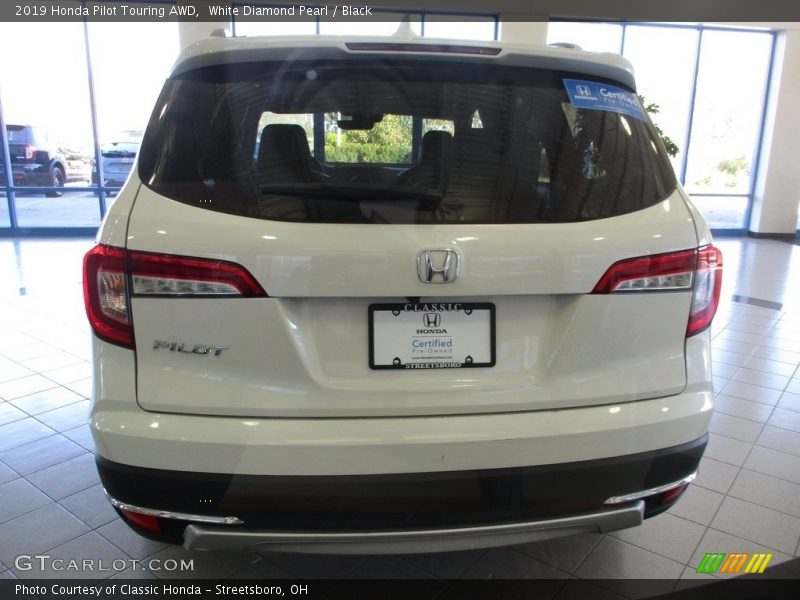 White Diamond Pearl / Black 2019 Honda Pilot Touring AWD
