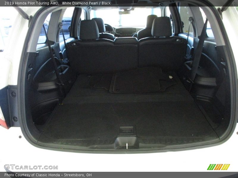 White Diamond Pearl / Black 2019 Honda Pilot Touring AWD